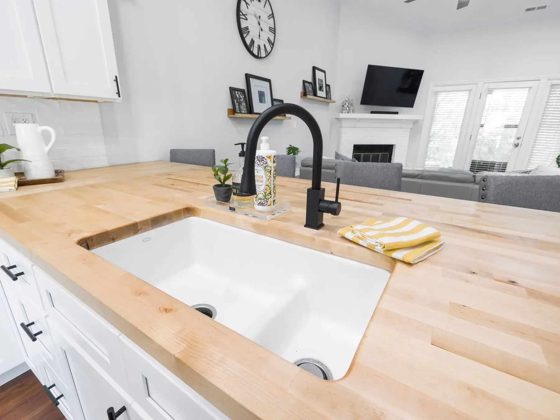 Countertops style example